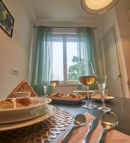 Apartment Bigeste - Free Parking - 2 Minute Walk To The - Superfast Wifi Opatija