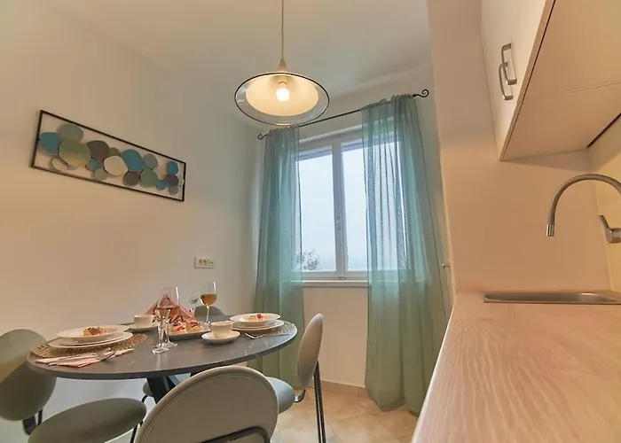 Apartment Bigeste - Free Parking - 2 Minute Walk To The - Superfast Wifi *