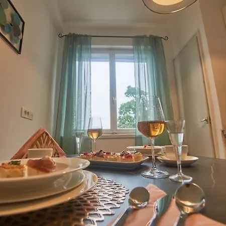 Apartment Bigeste - Free Parking - 2 Minute Walk To The - Superfast Wifi Opatija