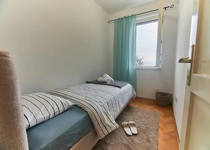 Daire Bigeste - Free Parking - 2 Minute Walk To The - Superfast Wifi